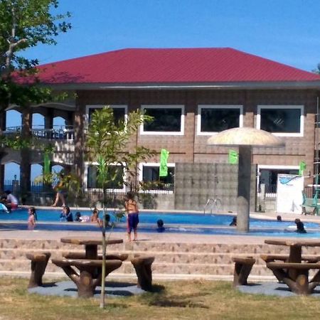 Lagoon Beach Resort Gitagun エクステリア 写真