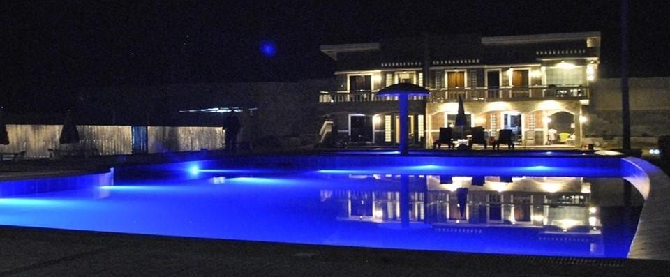 Lagoon Beach Resort Gitagun エクステリア 写真